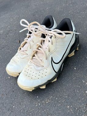 Nike White and Black Turf/Baseball Cleats